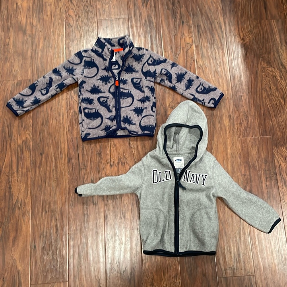 Lot of 2 Size 2T fleece sweatshirt pullover